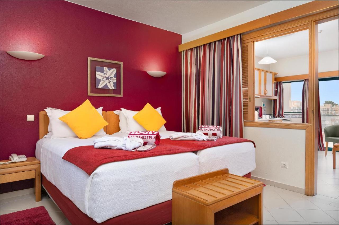 Club Junior 1 Chambre (2 Adultes + 1 Enfant)