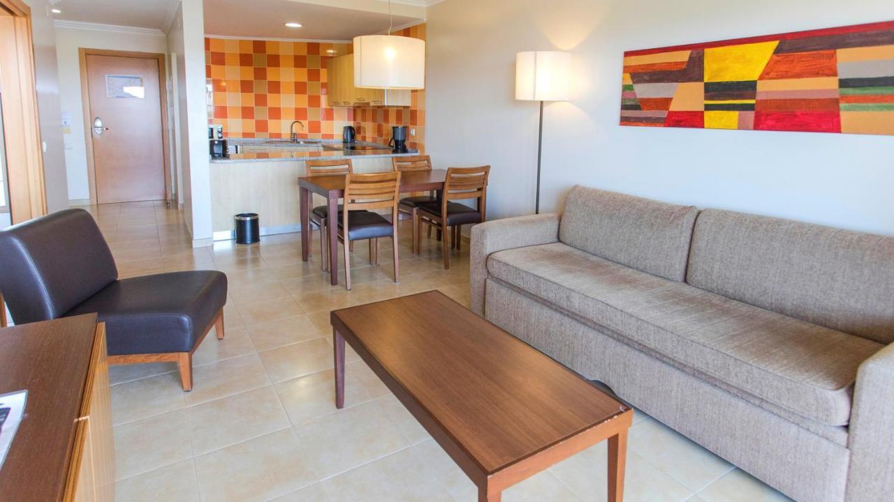 One-Bedroom Apartment Sea View