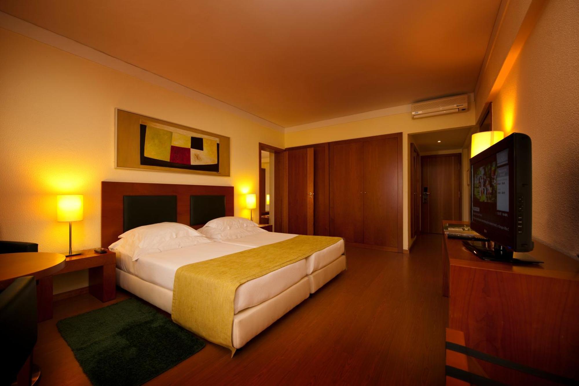 Twin Room Extra Bed,703682449:JPEG